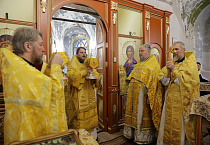 В старинном храме села Усть-Суерское два архиерея совершили Литургию