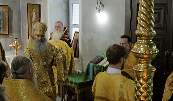 Литургия в день Успения прав. Анны, матери Пресвятой Богородицы