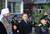 Митрополит Даниил освятил в Кургане памятный знак «Пограничникам всех поколений»