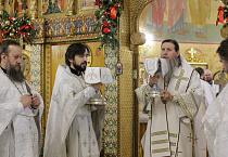 В день памяти Василия Великого митрополит Даниил совершил Литургию в кафедральном соборе
