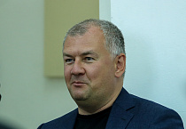 Религиовед Роман Силантьев: Основой для секты может стать даже продажа пылесоса