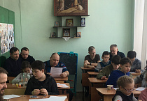 В Кургане участники «Папиной школы» могут научиться играть на гитаре