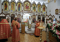 В Курганском храме Рождества Христова состоялась архиерейская пасхальная Литургия