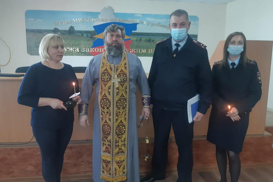 Председатель военного отдела Курганской епархии встретился с сотрудниками МВД и ФНС