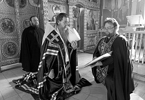 В первый день Великого поста митрополит Даниил молился за богослужением в курганском кафедральном соборе