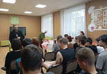 Студентам курганского колледжа рассказали о семье, любви и чудесах Святителя Николая
