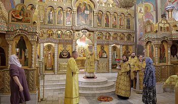 Литургия в день памяти свт. Агафангела исп., митр. Ярославского