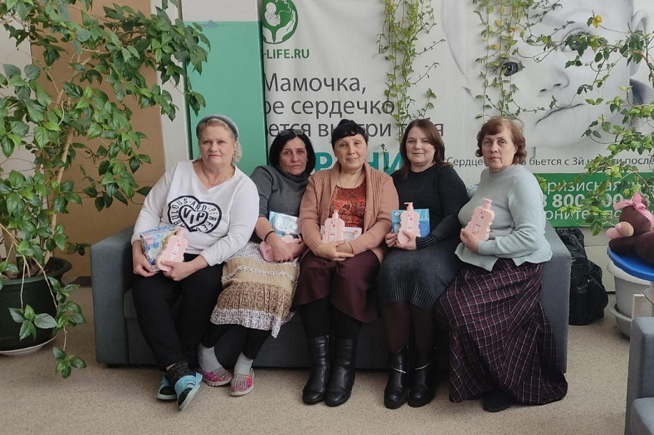 В центре гуманитарной помощи при Порт-Артурском храме Кургана состоялась встреча добровольцев