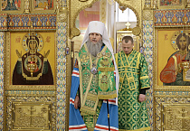 Митрополит Даниил на Всенощном бдении в Александро-Невском соборе освятил вербы