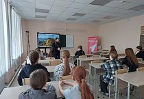 Священник провёл урок нравственности в Половинской школе