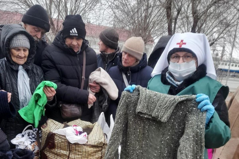 В Кургане ЦГП «Надежда» в ноябре снабжал нуждающихся теплыми вещами