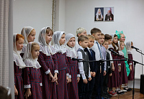 В Кургане воспитанники воскресной школы «Благовест» подготовили концерт к Дню матери