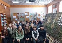 В Кургане священнослужитель провёл патриотический урок для школьников