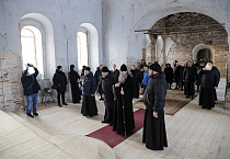 В старинном храме села Усть-Суерское два архиерея совершили Литургию