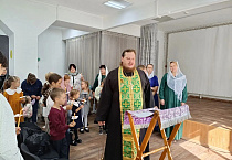 В Курганской Епархиальной воскресной школе «Благовест» совершен молебен на начало учебного года