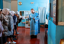 В Никольском храме села Гладковское состоялась архиерейская Литургия