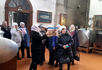 Группа «социальных туристов» из Кургана посетила Далматовский монастырь