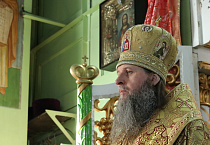 Митрополит Даниил совершил в Смолино Литургию накануне дня памяти священника Григория Пономарёва 