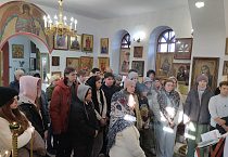 Школьники и росгвардейцы пообщались в курганском храме
