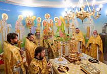 Два митрополита совершили Литургию в Чимеевском приделе Троицкого собора Кургана