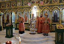 В Светлый понедельник митрополит Даниил совершил Литургию в Троицком соборе Кургана