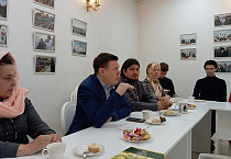 Участники православного клуба при Троицком соборе Кургана поговорили о «вдушеверах»
