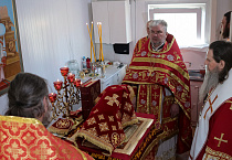 В храме села Садовое совершена первая архиерейская Литургия