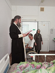 Зауральский  священник совершил Крещение пациентов хосписа в селе Садовое