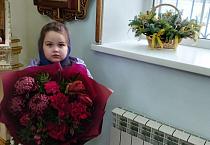 В Кургане прихожане Порт-Артурского храма поздравили настоятеля с юбилеем