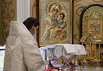 В Рождественский сочельник митрополит Даниил совершил Литургию в Александро-Невском соборе