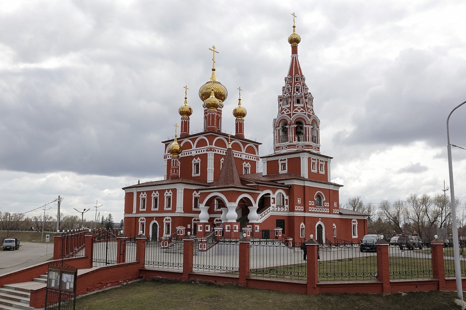 Богоявленскому собору Кургана нужна помощь в ремонте колокольни