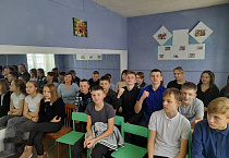 В Зауралье сельский священник говорил с детьми о вредных привычках