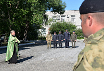 В Кургане священник совершил молебен за здравие защитников Отечества