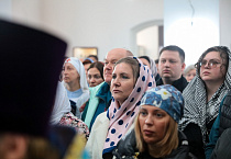 В возрожденном храме Чимеевского монастыря прошла первая архиерейская Литургия и освящение нового иконостаса