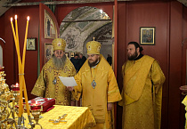 В старинном храме села Усть-Суерское два архиерея совершили Литургию