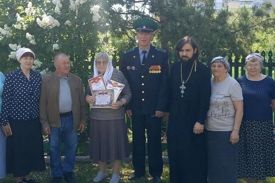 Медаль «За помощь фронту» вручена прихожанке храма Покрова Пресвятой Богородицы города Кургана.