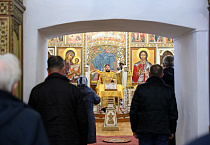 Митрополит Даниил совершил Литургию в храме Петра и Павла в Черёмухово