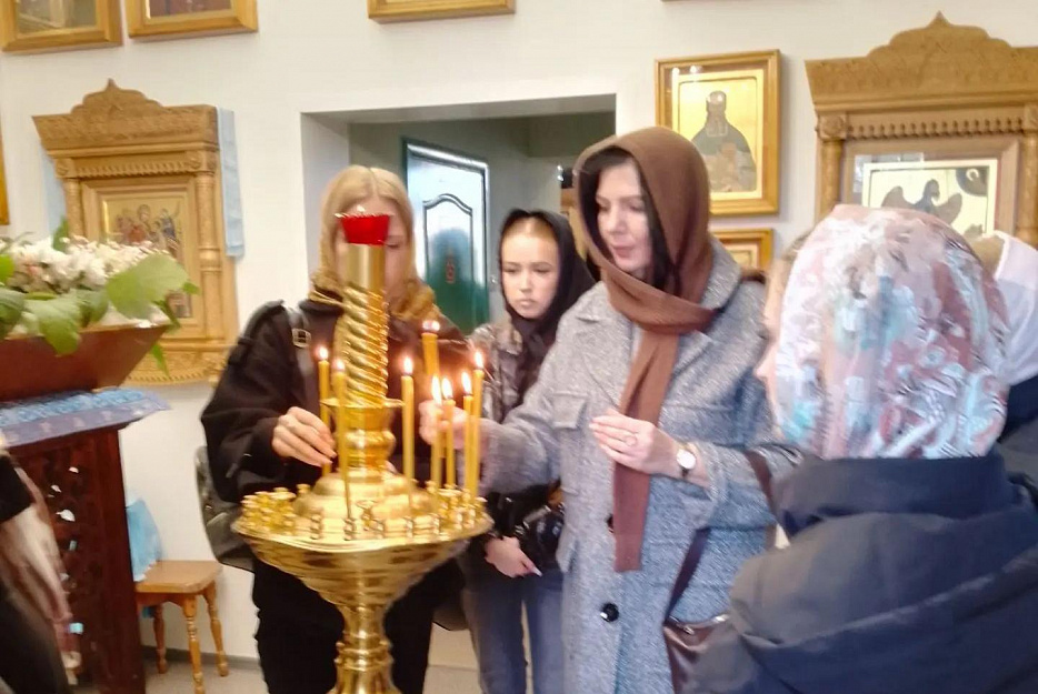В Кургане лицеисты побывали в Свято-Троицком храме