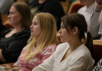 Митрополит Даниил и Вадим Шумков возглавили пленарное заседание Курганского семейного форума