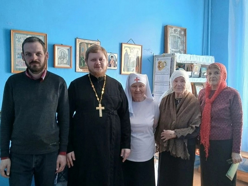 В Курганской больнице отслужили молебен с акафистом святителю Луке