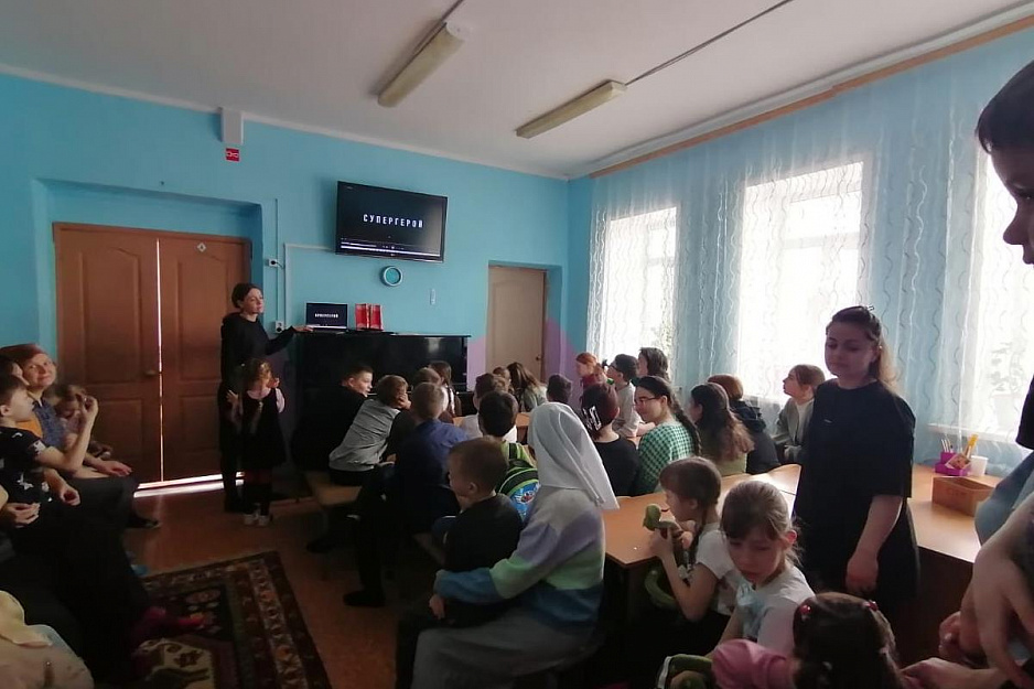 В Приходе Святой Троицы города Кургана продолжается реализация проекта «Семья – союз родных сердец»
