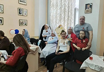 Прихожане курганского храма в День Победы пели песни военных лет