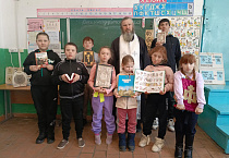 Открытый урок для младшеклассников провёл священник из зауральского села