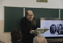Монашествующие Курганской митрополии провели региональный этап Рождественских чтений