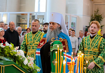 Митрополит Даниил в пятый раз совершил Литургию в престольный праздник Свято-Троицкого собора Кургана