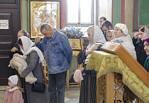 Память святителя Агафангела почтили в курганском кафедральном соборе