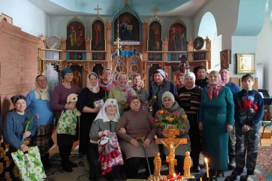 В сельском храме Зауралья 8 марта отметили двойной праздник