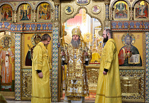 Митрополит Даниил на Литургии призвал молиться Патриарху Тихону и всем новомученикам, которые приняли волю Божию, не усомнившись в своей вере