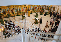 На Литургии в Троицком соборе Кургана пел хор Троице-Сергиевой лавры