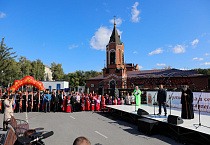Александровские дни в Кургане завершились детским праздником у стен собора